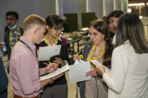 Trainees networking at ASHG 2022 Networking reception