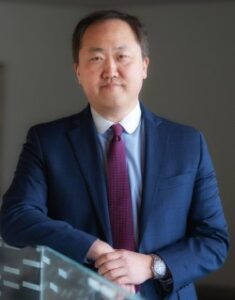 Headshot of Charles Lee, PhD, DSc, FACMG, FRSC